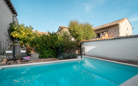 The pool is an excellent facility during the long Madrialian Summer